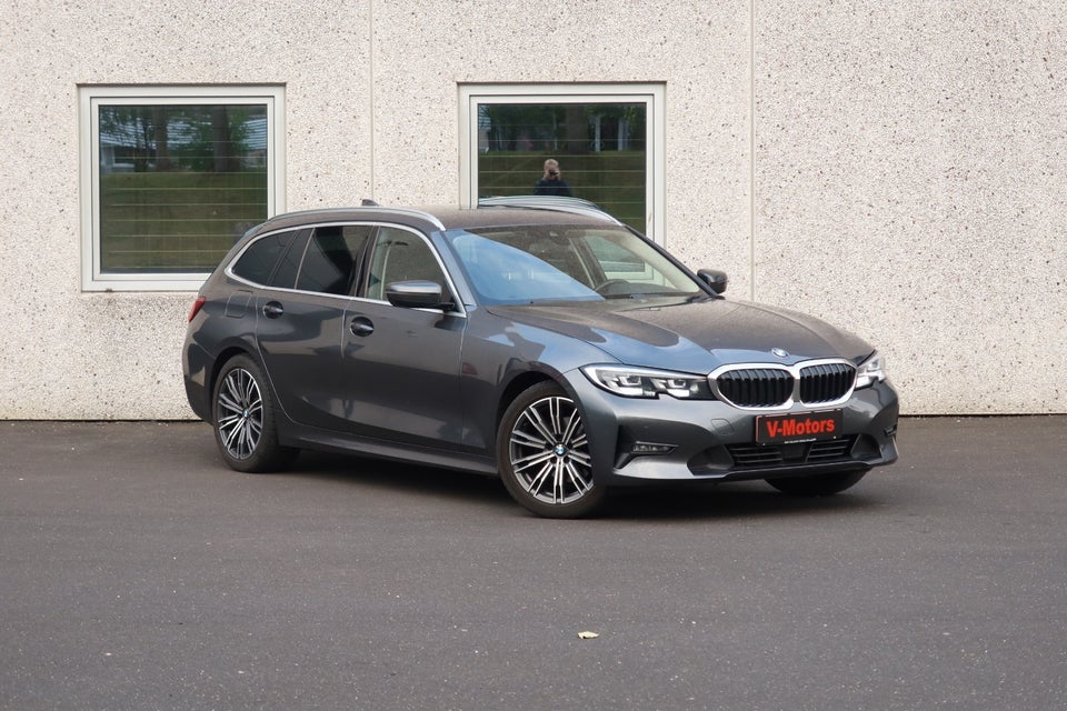 BMW 320d 2,0 Touring Connected aut. 5d