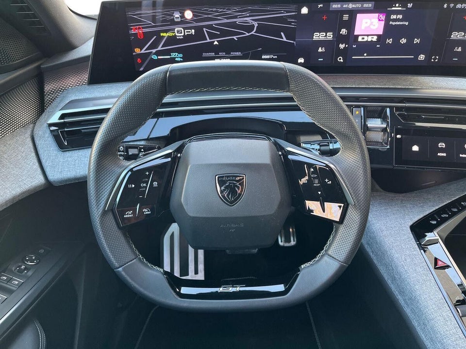 Peugeot e-3008 77 GT 5d