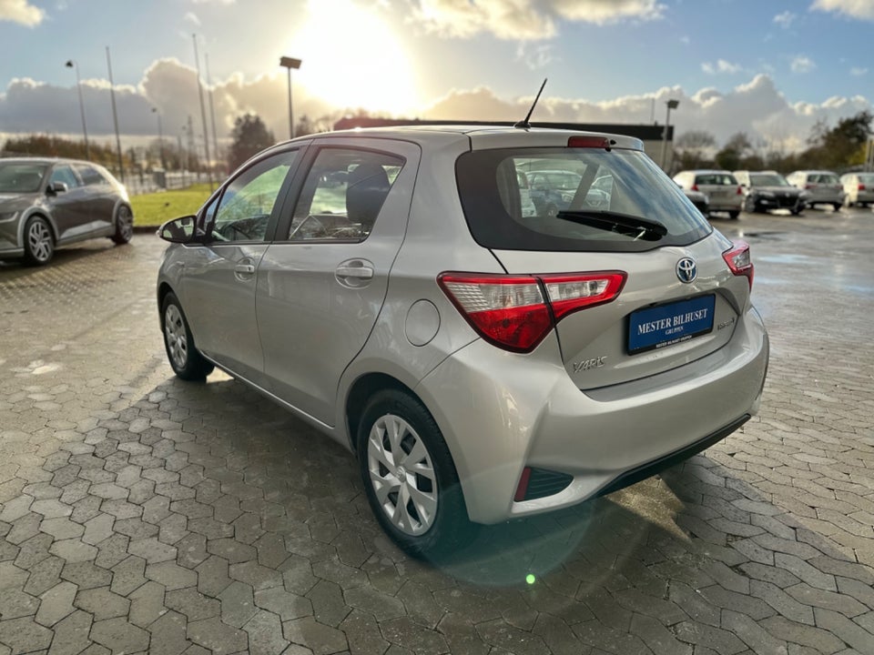 Toyota Yaris 1,5 Hybrid H2 Limited e-CVT 5d