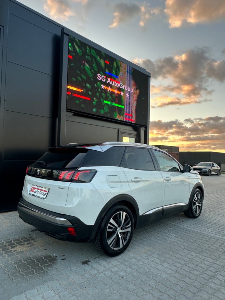Peugeot 3008 1,6 Hybrid First Selection EAT8 5d