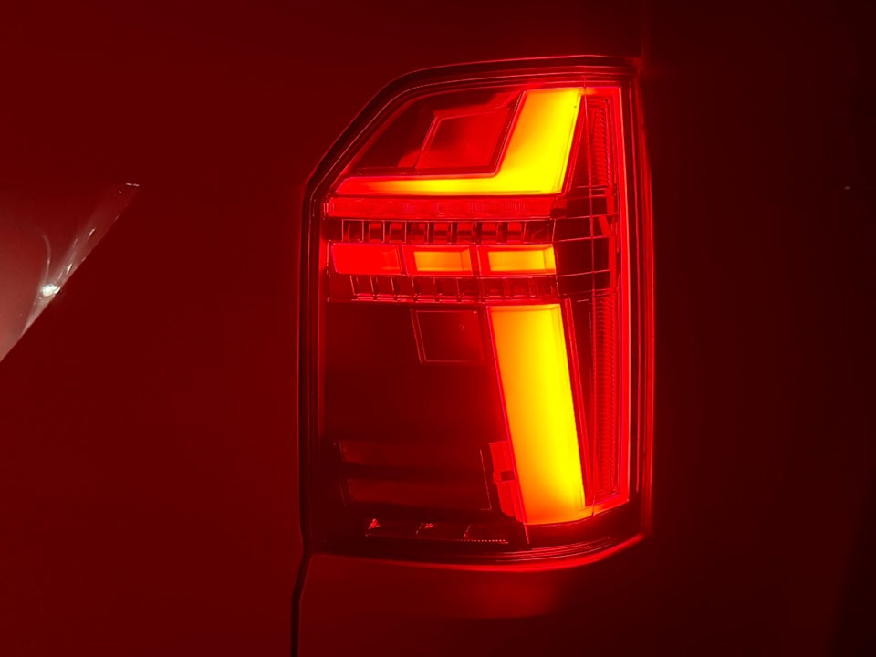 VW Transporter 2,0 TDi 150 Kassevogn DSG lang