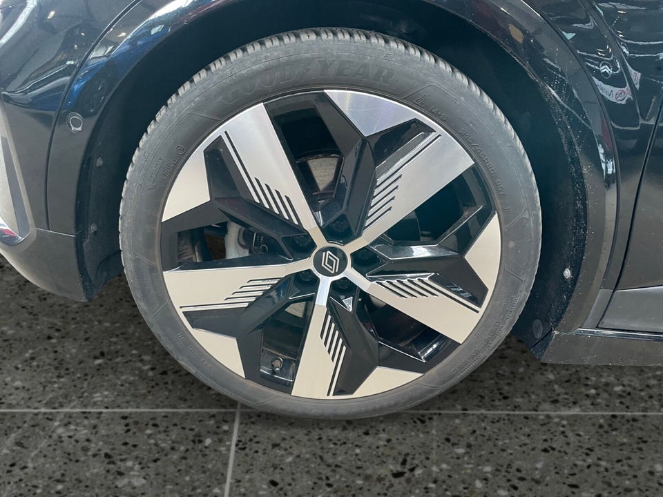 Renault Megane E-Tech 60 Techno 5d