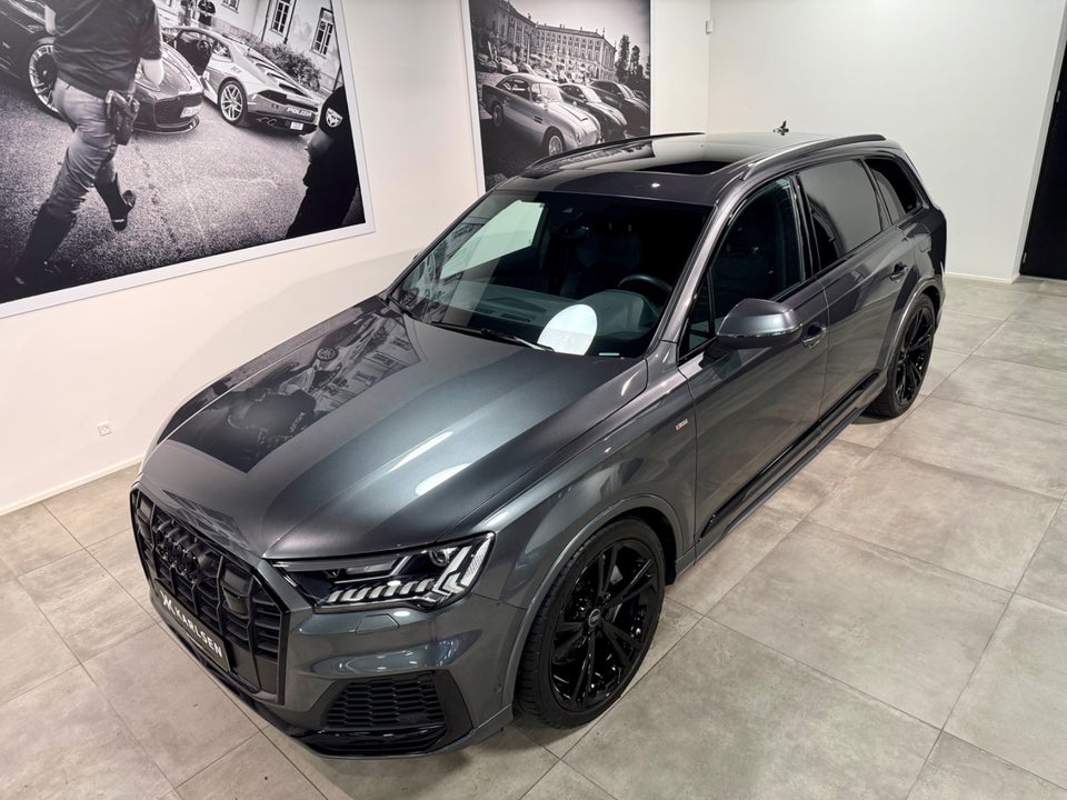Audi Q7 55 TFSi e S-line quattro Tiptr. 5d