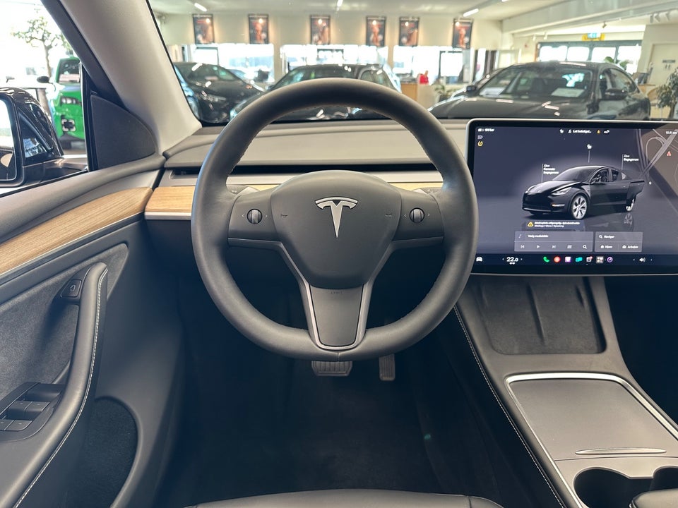 Tesla Model Y RWD 5d