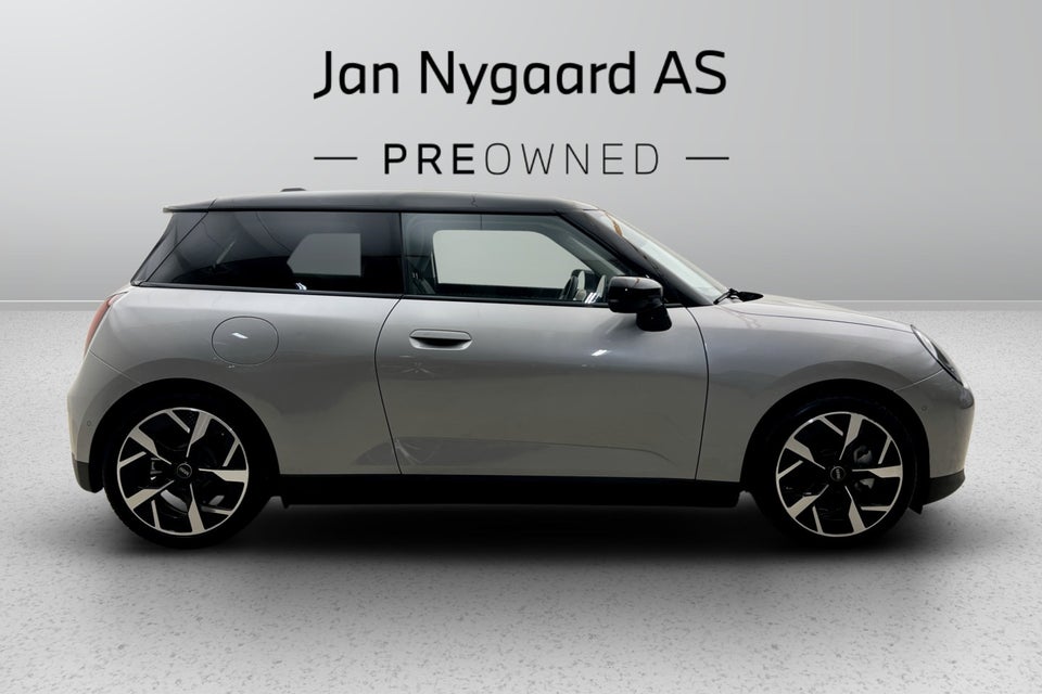 MINI Cooper SE Classic Trim XL 3d