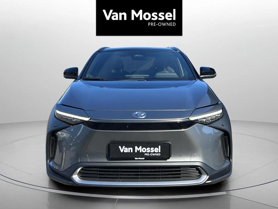 Toyota bZ4X Executive AWD 5d