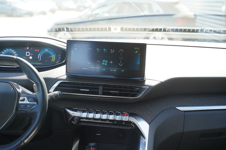 Peugeot 3008 1,6 Hybrid Allure EAT8 5d