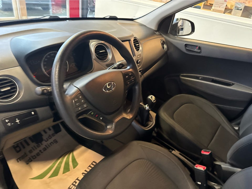 Hyundai i10 1,0 Touch 5d