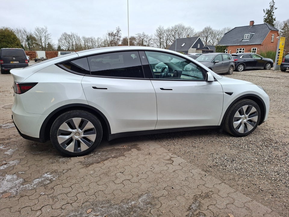 Tesla Model Y Long Range AWD 5d