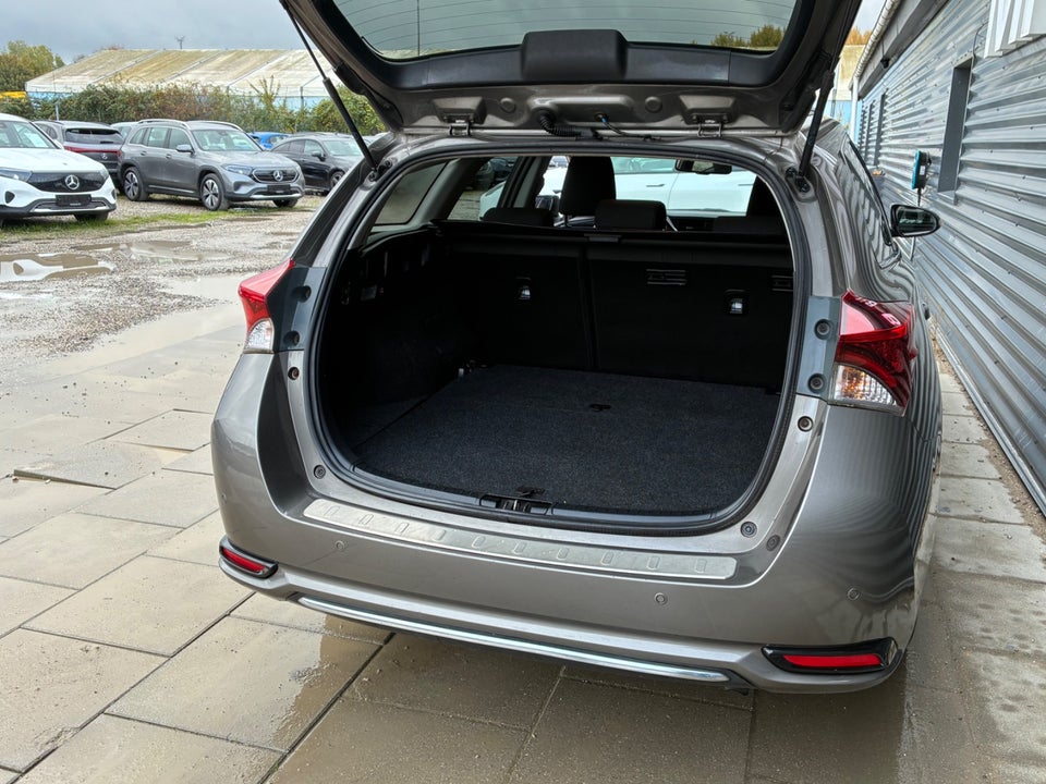 Toyota Auris 1,8 Hybrid H2 Comfort Touring Sports CVT 5d