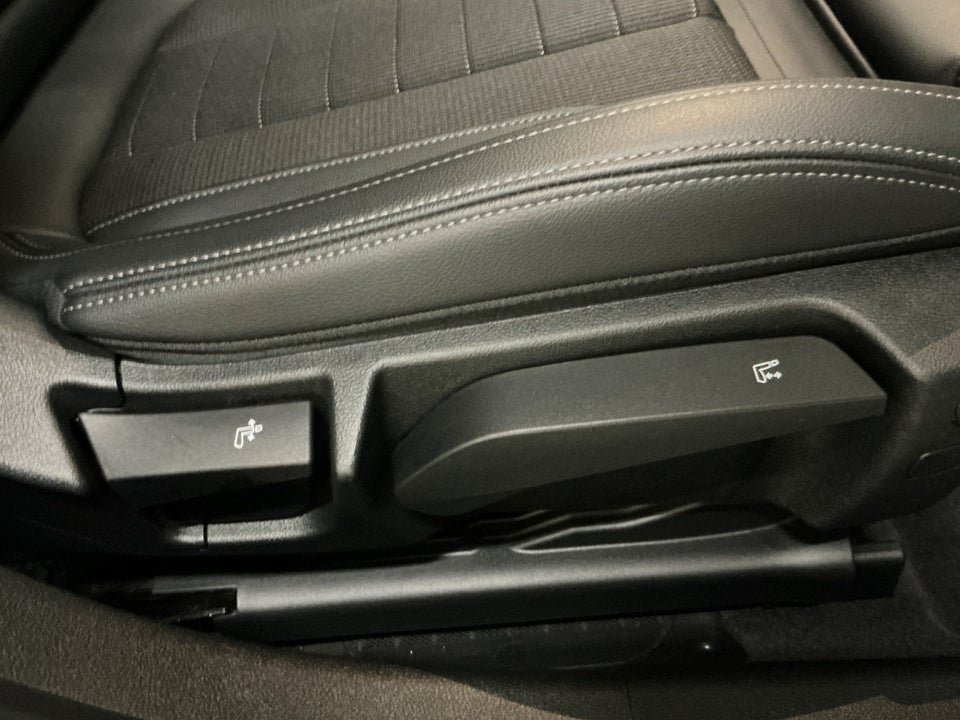 BMW 330e 2,0 Touring Sport Line aut. 5d