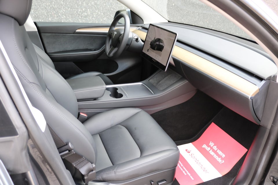 Tesla Model Y RWD 5d