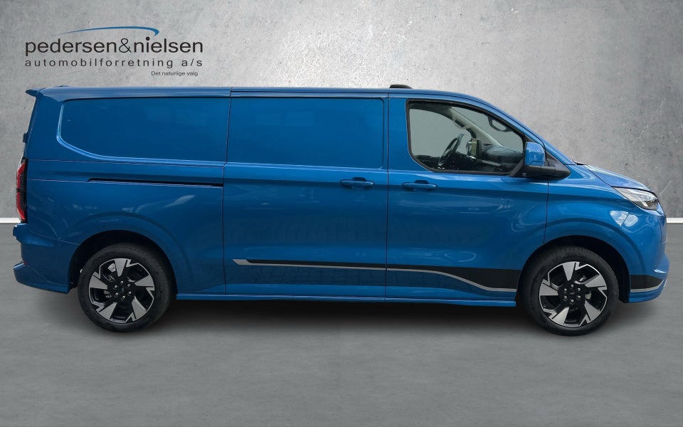 Ford E-Transit Custom 340L 64 Sport