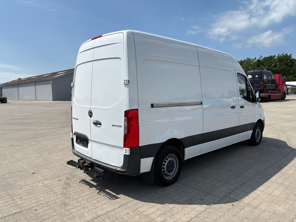 Mercedes Sprinter 214 2,2 CDi A2 Kassevogn aut. FWD