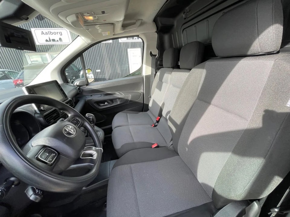 Toyota ProAce City 1,5 D 102 Medium Comfort 4d
