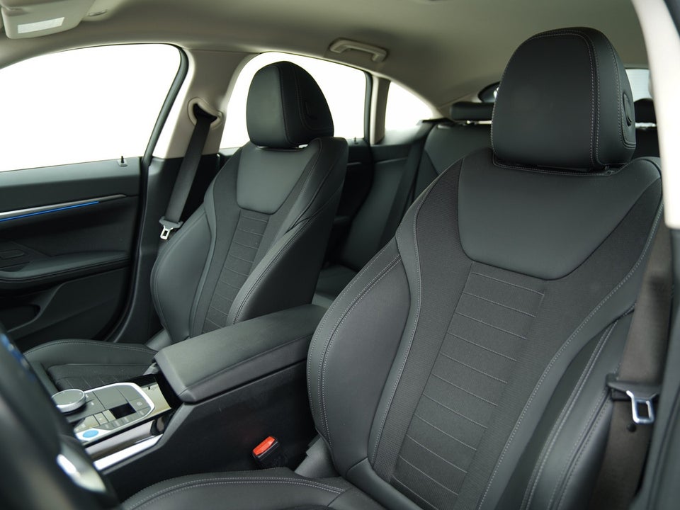 BMW i4 eDrive40 Charged Plus 5d