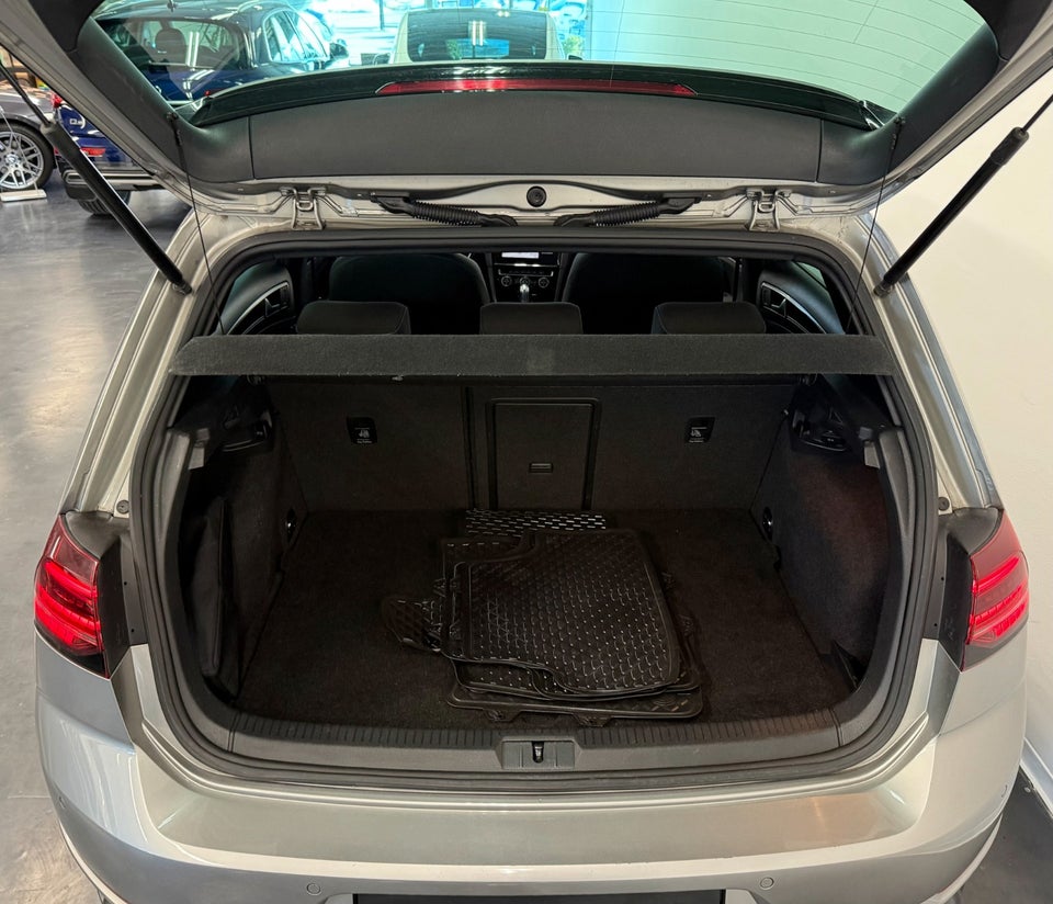 VW Golf VII 1,4 GTE DSG 5d