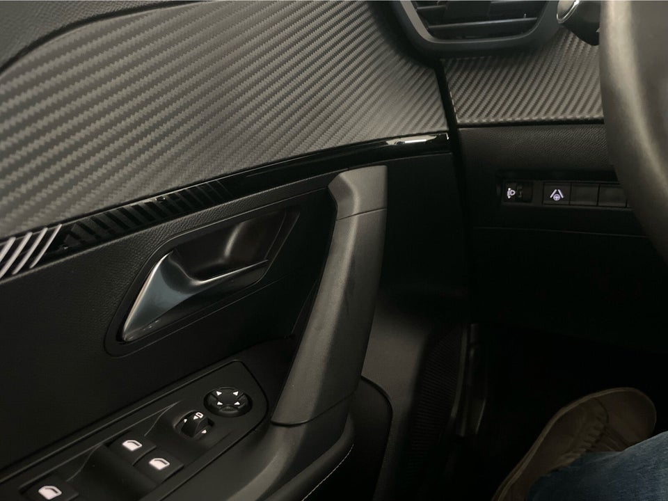 Peugeot 2008 1,2 PureTech 130 Allure EAT8 5d