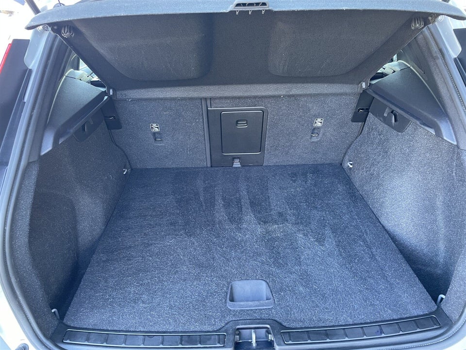 Volvo XC40 ReCharge Extended Range Core 5d