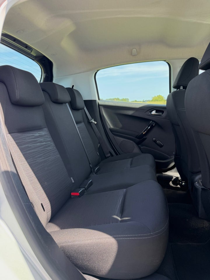 Peugeot 208 1,0 VTi Access Air 5d