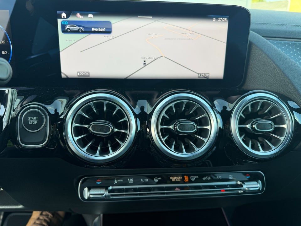 Mercedes EQA250+ AMG Line Advance Plus 5d