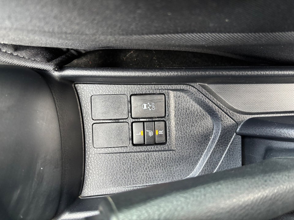 Toyota Yaris 1,3 VVT-i T2 5d