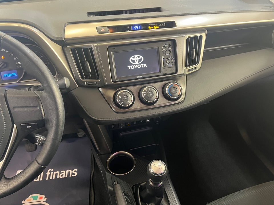 Toyota RAV4 2,0 D-4D T2+ 5d