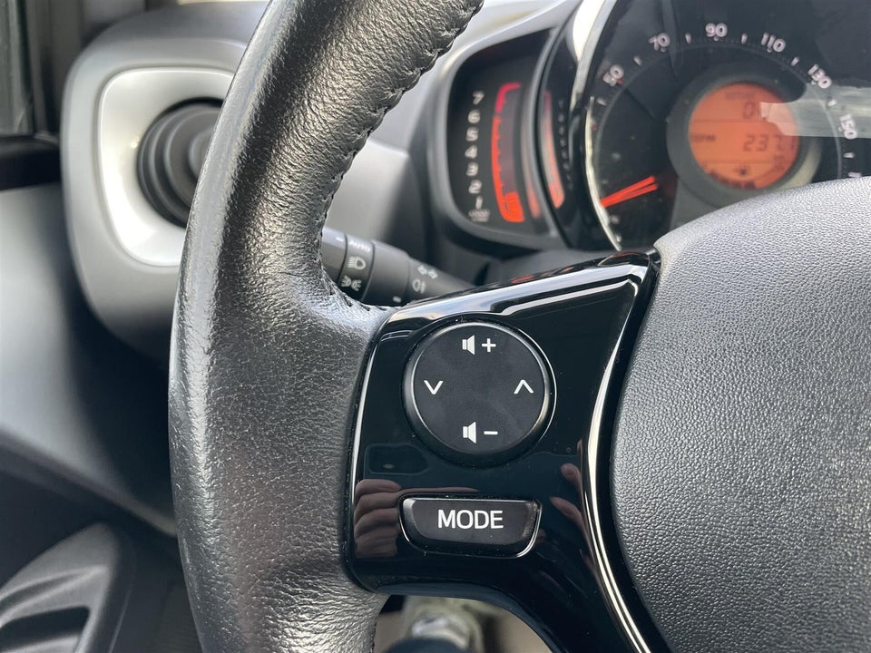 Toyota Aygo 1,0 VVT-i x-pose 5d