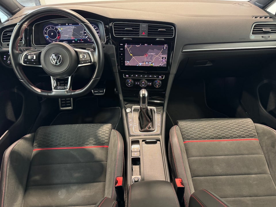 VW Golf VII 2,0 GTi DSG 5d