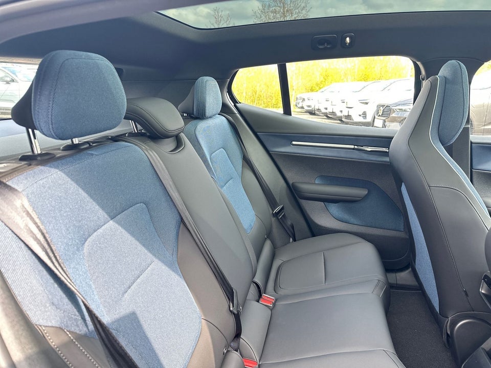 Volvo EX30 Twin Performance Ultra 5d