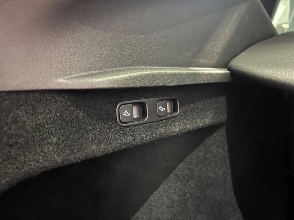 Tesla Model Y RWD 5d