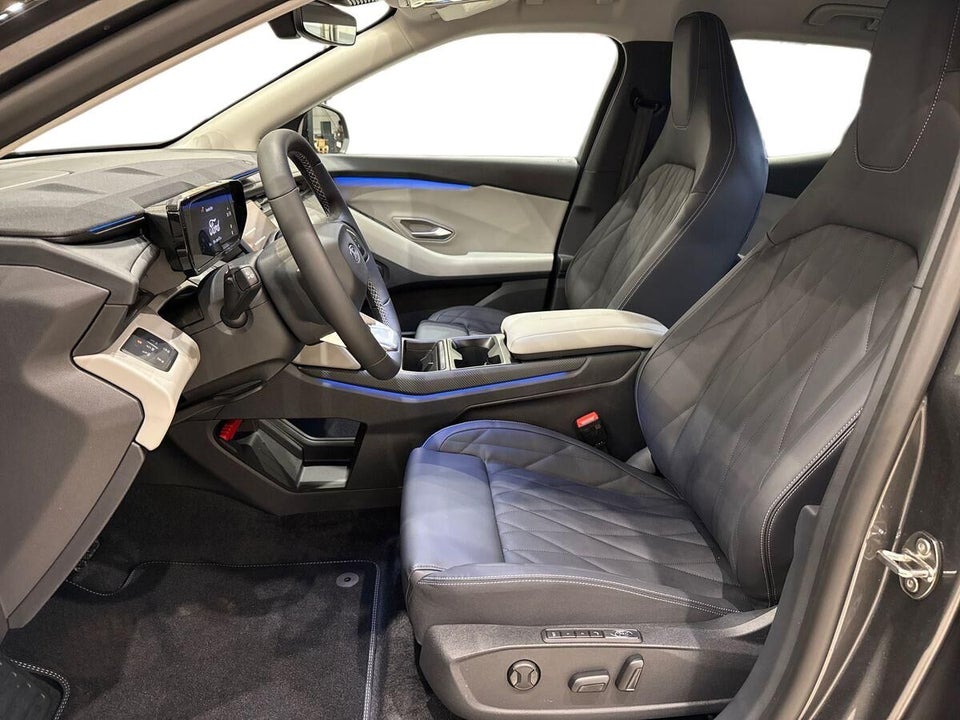 Ford Explorer 77 Premium Extended Range 5d