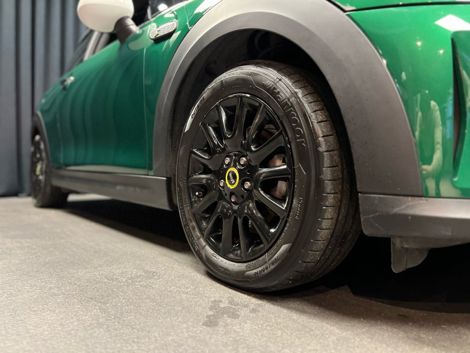 MINI Cooper SE Classic Trim 3d