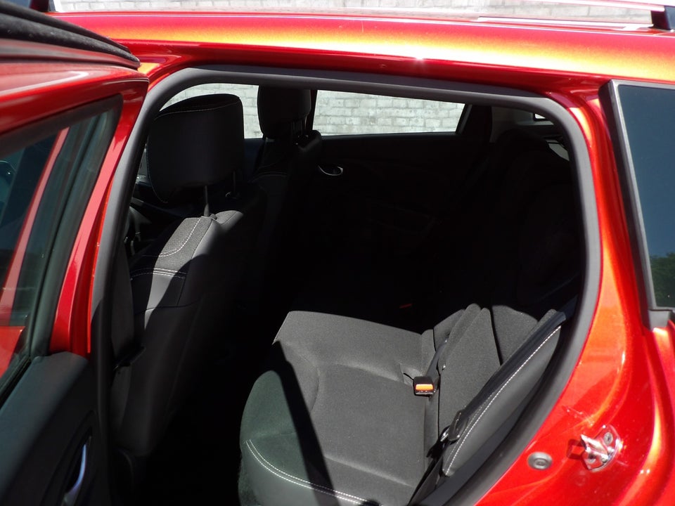 Renault Clio IV 0,9 TCe 90 Expression Sport Tourer 5d