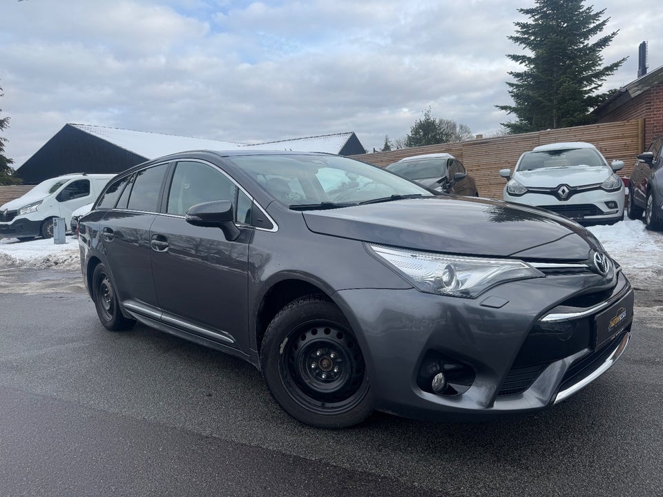 Toyota Avensis 1,8 VVT-i T2 Premium Touring Sports MDS 5d