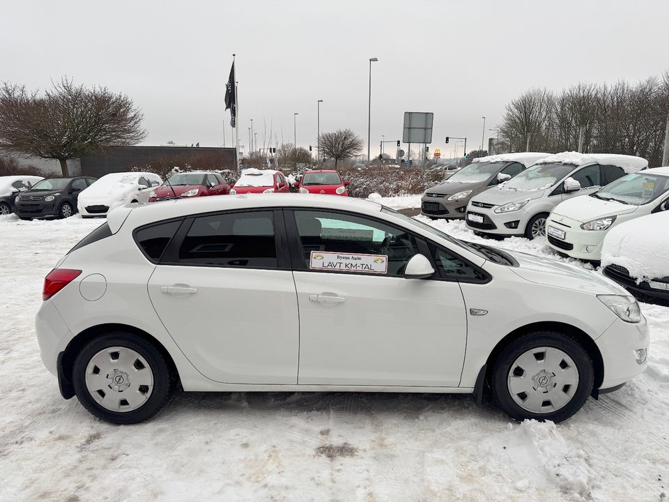 Opel Astra 1,4 T 140 Enjoy 5d