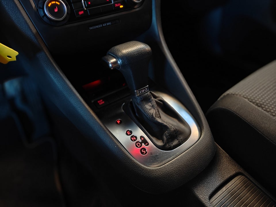 VW Golf VI 2,0 TDi 110 Comfortline DSG 5d