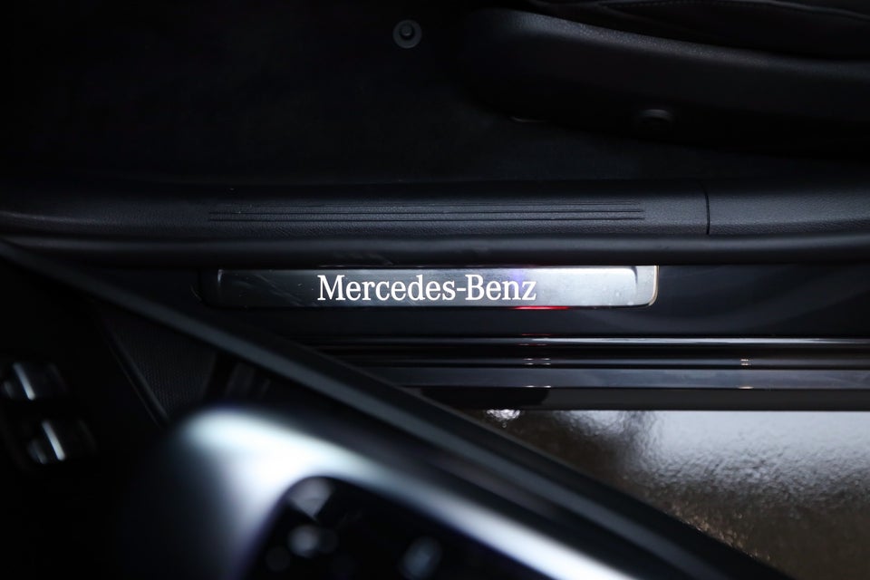 Mercedes C300 e 2,0 AMG Line stc. aut. 5d