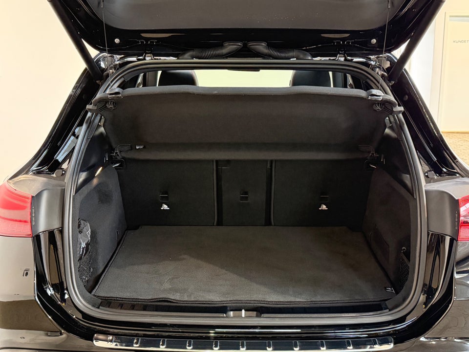 Mercedes EQA350 AMG Line 4Matic 5d