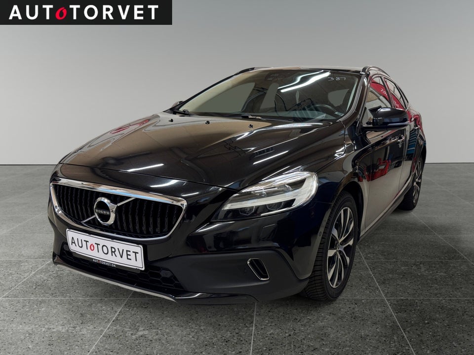 Volvo V40 CC 2,0 D3 150 Momentum aut. 5d
