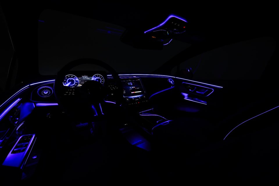 Mercedes EQE300 Electric Art 4d