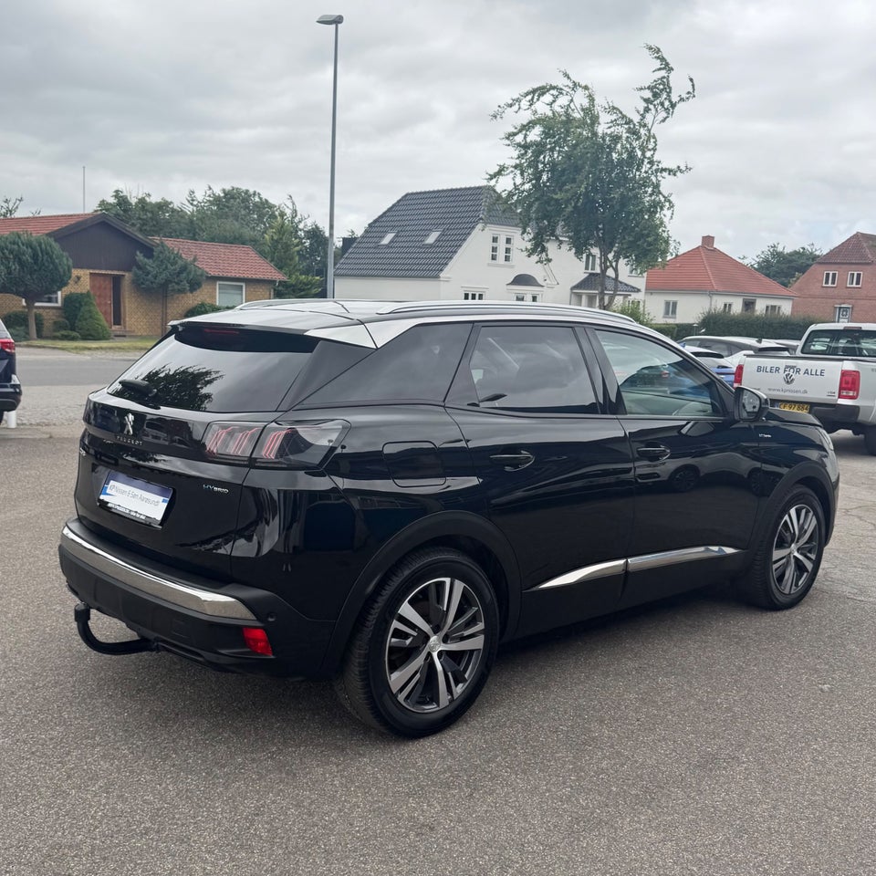 Peugeot 3008 1,6 Hybrid First Selection EAT8 5d