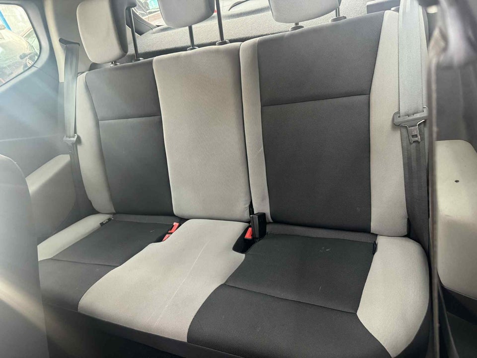 Renault Clio III 1,2 16V Authentique 3d