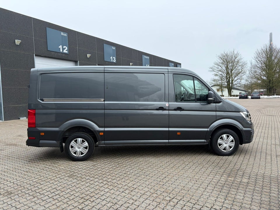 VW Crafter 35 2,0 TDi 177 Kassevogn L3H2 aut.