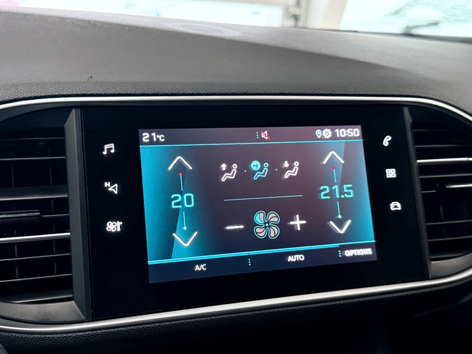 Peugeot 308 1,5 BlueHDi 130 Style 5d