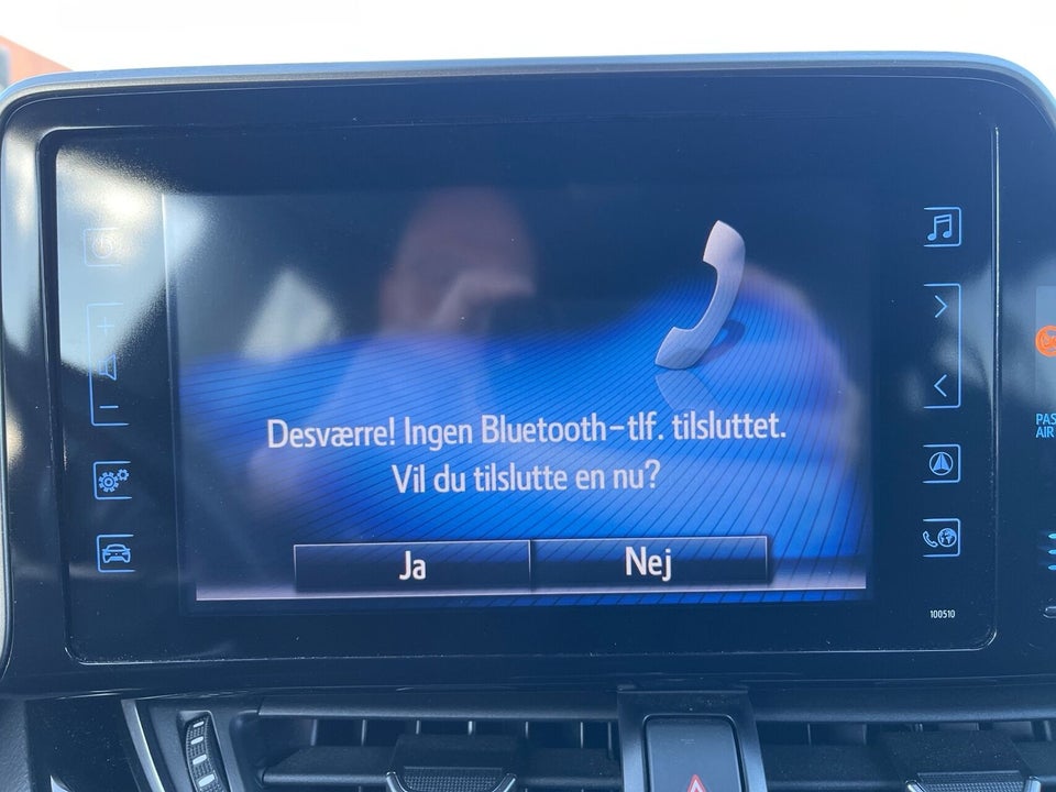 Toyota C-HR 1,8 Hybrid Selected CVT 5d