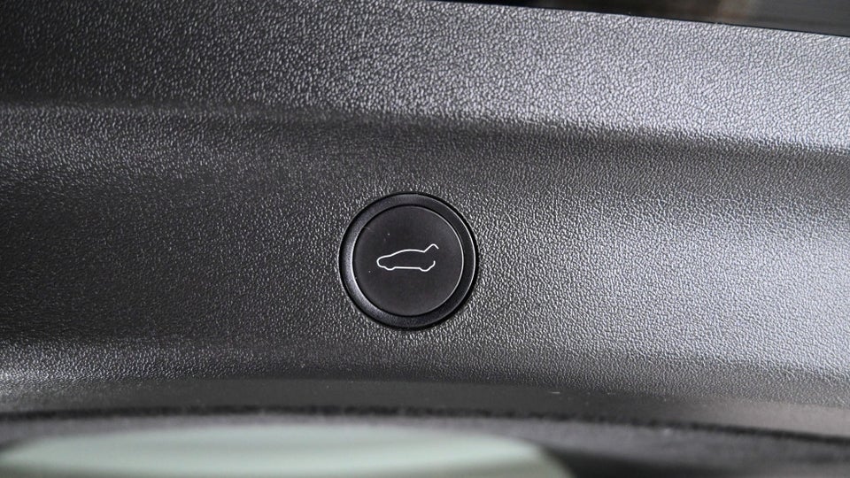 Tesla Model Y Long Range AWD 5d