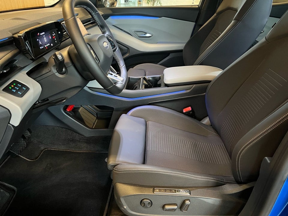 Ford Capri 77 Premium Extended Range 5d