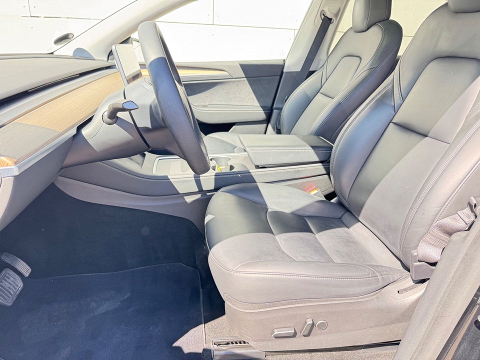 Tesla Model Y Long Range AWD 5d