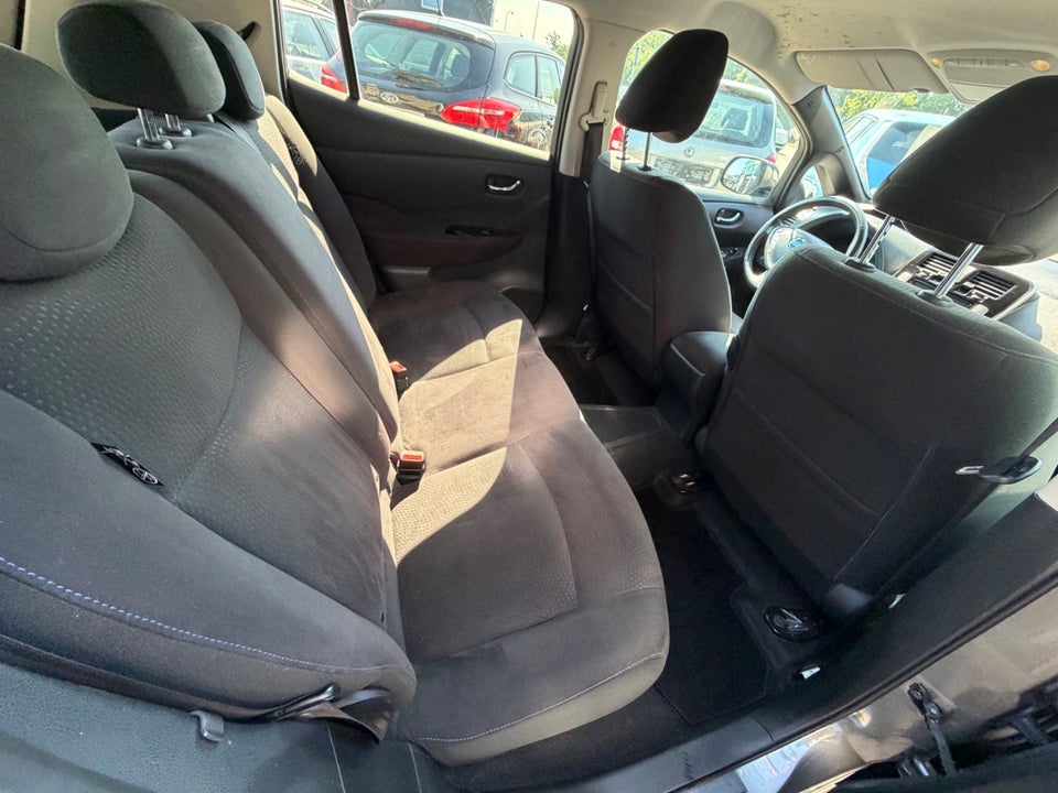 Nissan Leaf 24 Acenta 5d